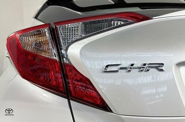 2023 Toyota CH-R GXL 2WD image 8