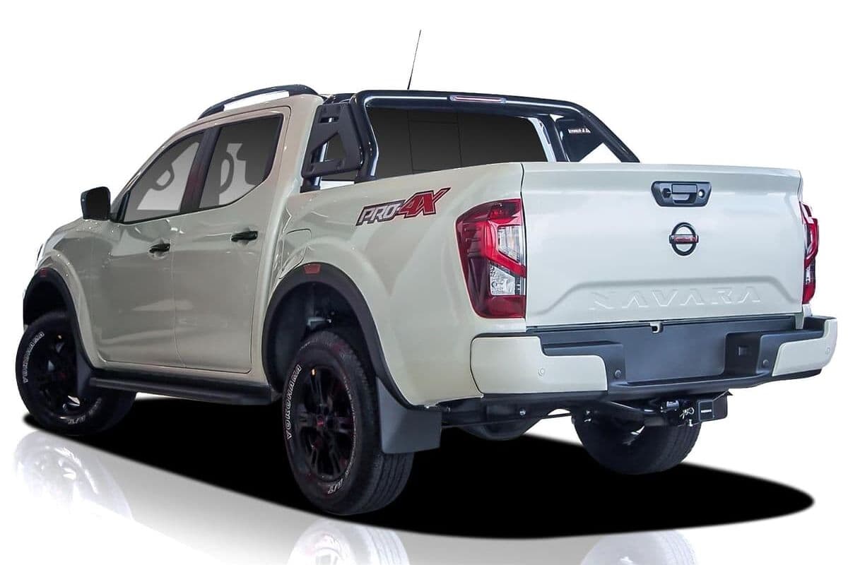 2025 Nissan Navara PRO-4X D23 Manual 4x4 MY24 Dual Cab image 4