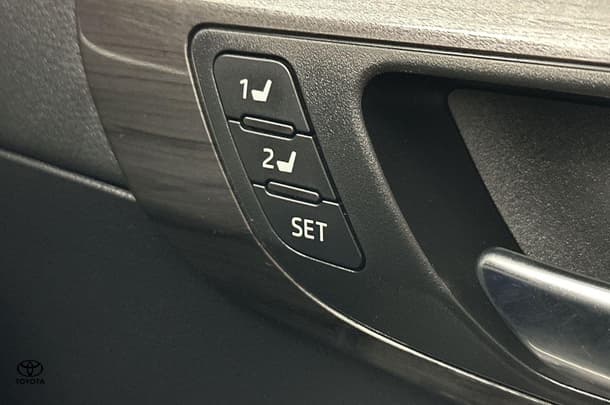 2021 Toyota Kluger AWD GRANDE image 36