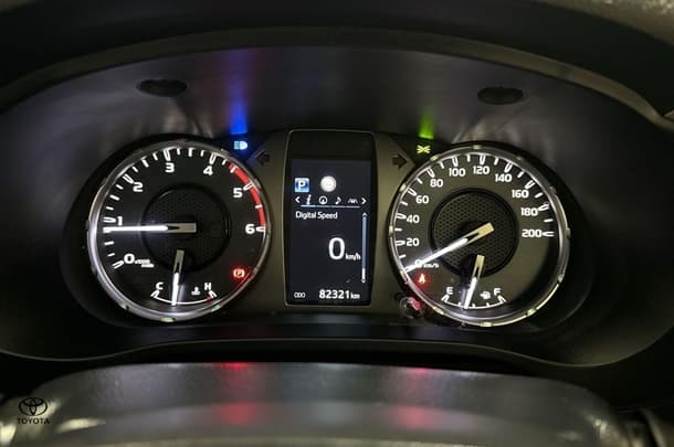 2021 Toyota Hilux SR5 image 21