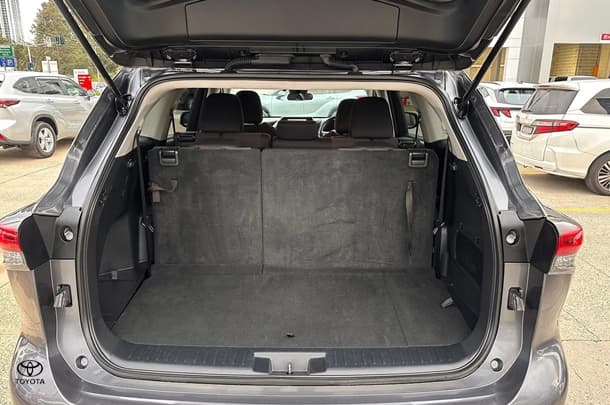 2023 Toyota Kluger Hybrid GX AWD image 25