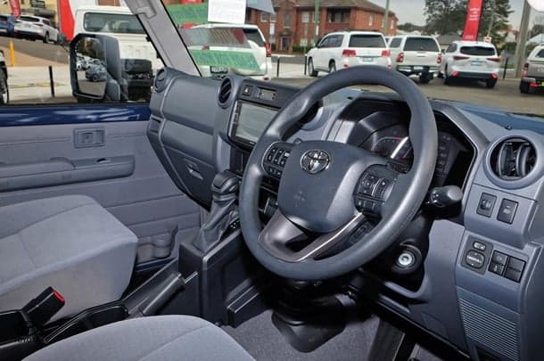 2025 Toyota LC MILITARY GXL image 7