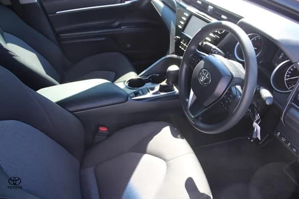 2020 Toyota Camry Ascent image 19