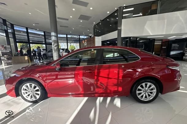 2019 Toyota Camry Ascent Sport image 13
