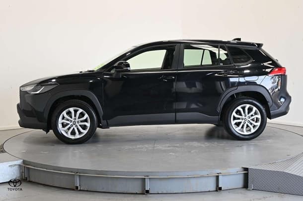 2023 Toyota Corolla Cross Petrol GX image 8