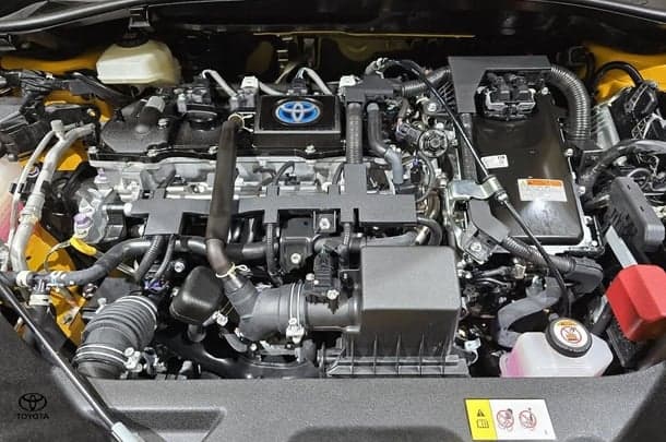 2023 Toyota C-HR Hybrid GR-S image 11