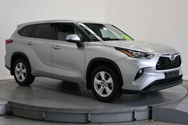 2023 Toyota Kluger GX-2WD image 3