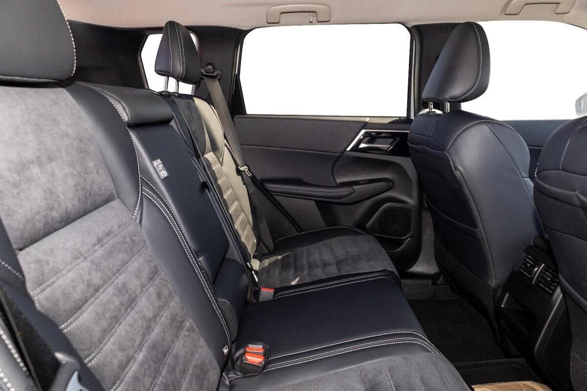 2024 Mitsubishi Outlander PHEV Aspire ZM Auto AWD MY24 image 9