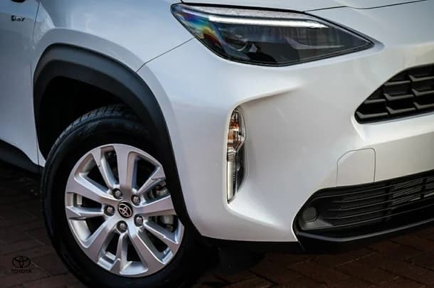 2024 Toyota Yaris Cross Hybrid GX image 2