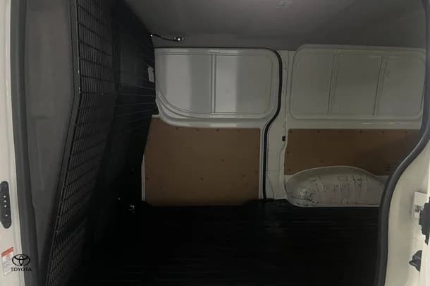2020 Toyota Hiace LWB image 14