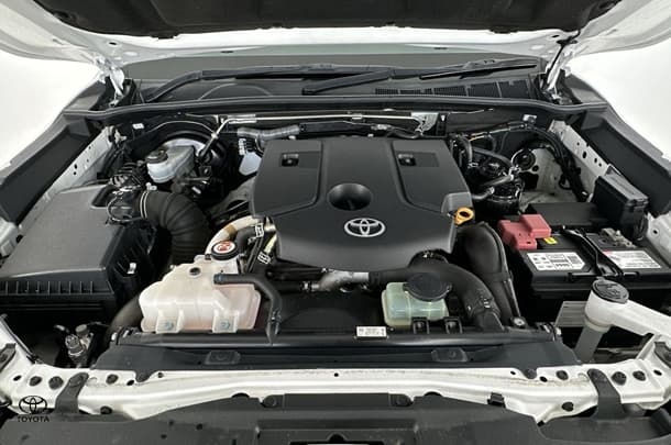 2019 Toyota Hilux SR image 24