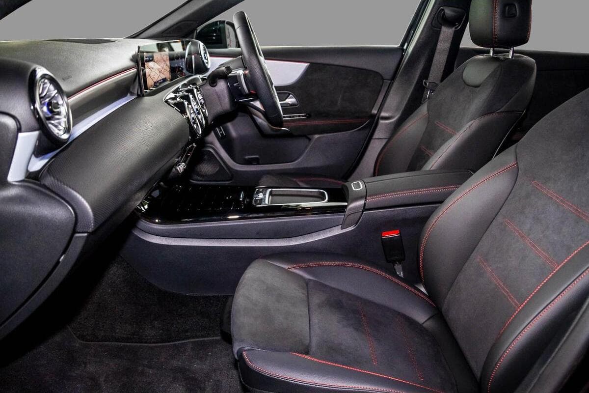 2025 Mercedes-Benz A-Class A250 Auto 4MATIC image 7
