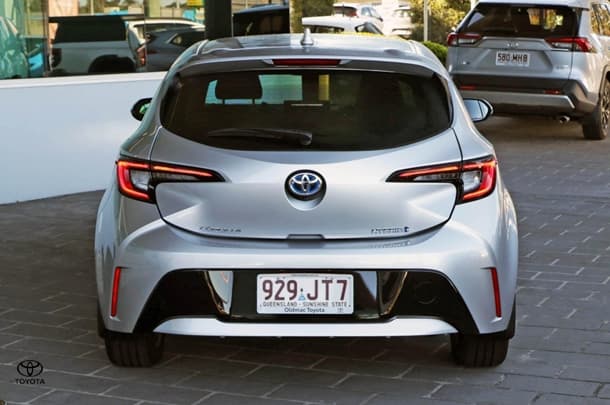 2024 Toyota Corolla Hatch Hybrid Ascent Sport image 6
