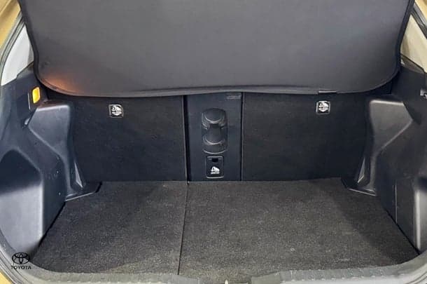 2021 Toyota Yaris Cross Hybrid GX image 12