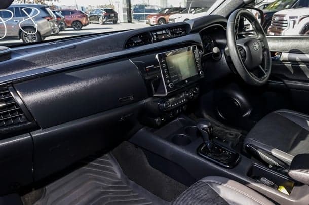 2022 Toyota HILUX Rugged X image 8