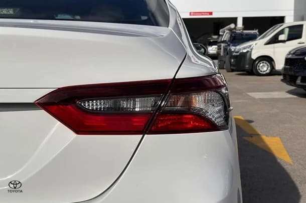 2022 Toyota Camry Ascent image 6
