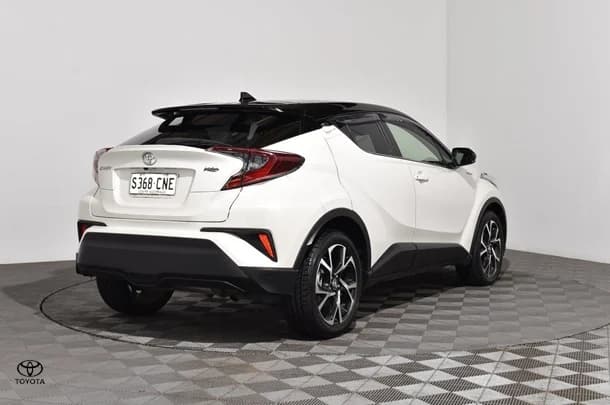 2019 Toyota C-HR Koba AWD image 2