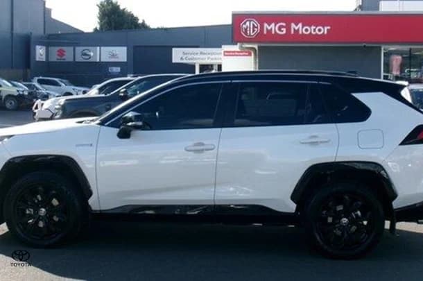 2022 Toyota RAV4 XSE image 7