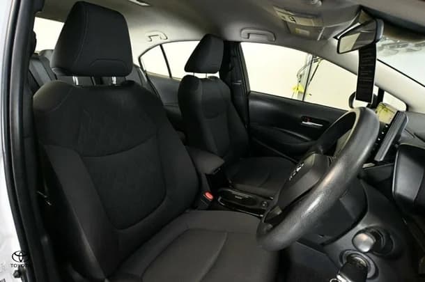 2021 Toyota Corolla Ascent Sport image 10