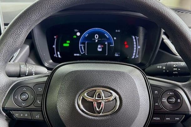 2023 Toyota Corolla Sedan Hybrid Ascent Sport image 13