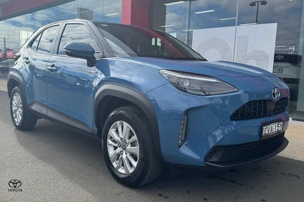2022 Toyota Yaris Cross Hybrid GXL image 2