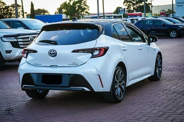 2023 Toyota Corolla Hatch Hybrid ZR image 8