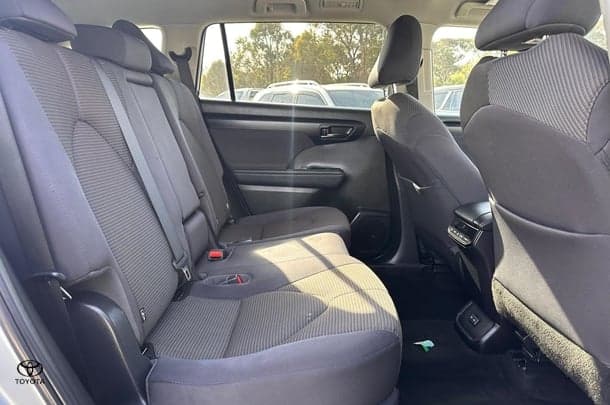 2022 Toyota Kluger GX AWD image 14
