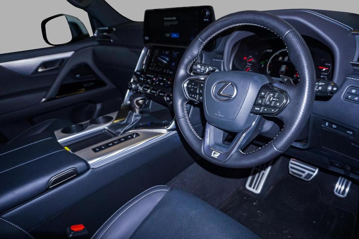 2025 Lexus LX LX500d F Sport Auto 4x4 image 6