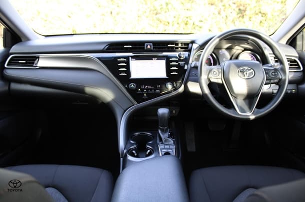 2020 Toyota Camry Hybrid Ascent image 16