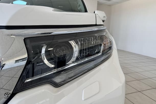 2022 Toyota Prado GXL image 16