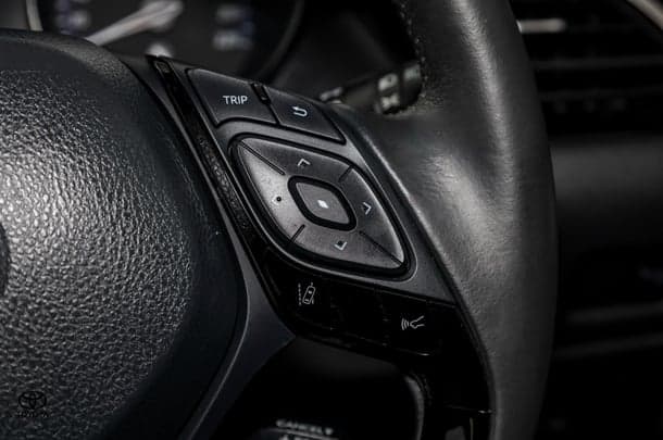 2021 Toyota CH-R GXL AWD image 13