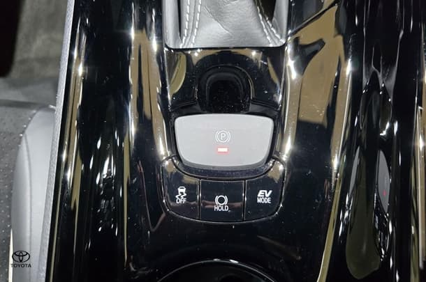 2023 Toyota C-HR Hybrid GR-S image 24