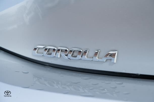 2024 TOYOTA Corolla Hatch Hybrid ZR image 25