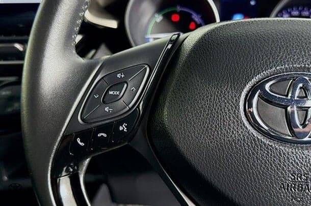 2022 Toyota C-HR Hybrid Koba 2WD image 18