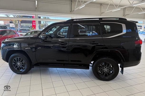 2022 Toyota Landcruiser VX image 8
