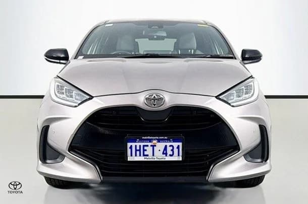 2020 Toyota Yaris ZR image 2