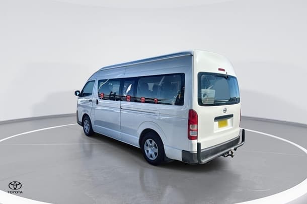2017 Toyota Hiace SLWB image 6