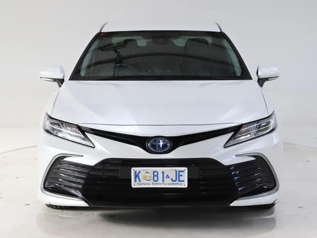 2022 Toyota Camry Hybrid Ascent image 2
