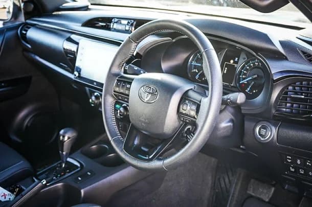 2022 Toyota Hilux 4x4 Rogue image 14