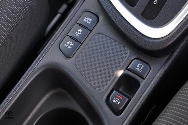 2022 Toyota Yaris Cross Hybrid GX image 20
