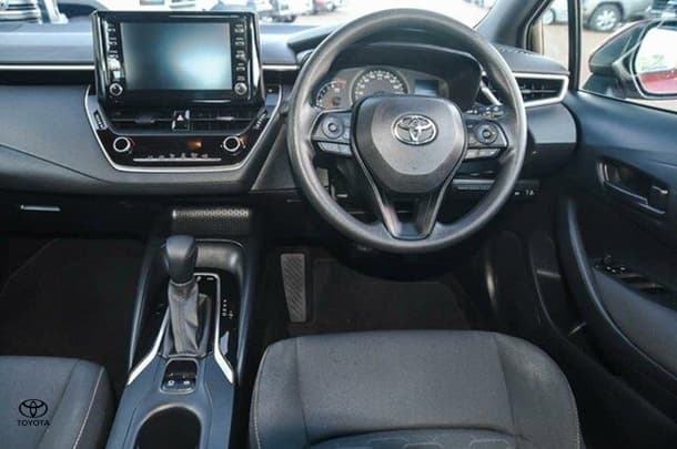 2018 Toyota COROLLA Ascent Sport image 7