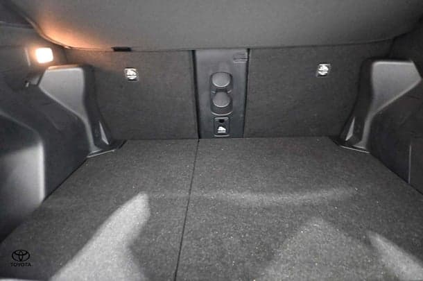 2022 Toyota Yaris Cross Hybrid GR-S image 23