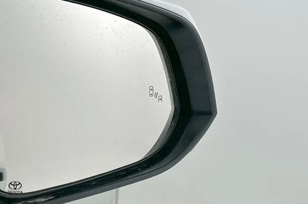 2024 Toyota Kluger Hybrid AWD GRANDE image 32