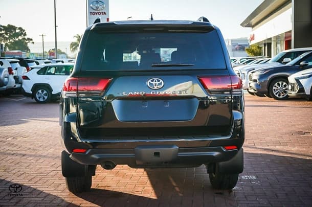 2023 Toyota Landcruiser VX image 7