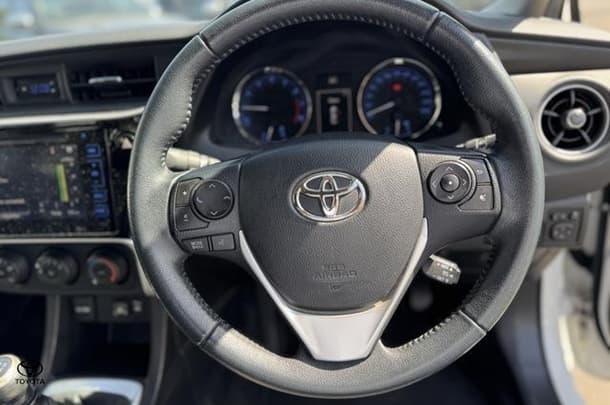 2019 Toyota Corolla Hatch SX image 11