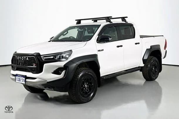 2024 Toyota Hilux GR-S image 4
