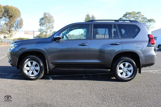 2022 Toyota Prado GXL image 11
