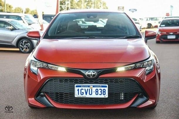 2018 Toyota COROLLA Ascent Sport image 4