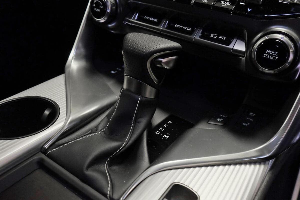 2025 Lexus LX LX600 F Sport Auto 4x4 image 16