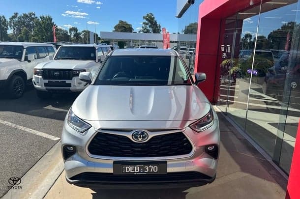 2024 Toyota Kluger GX image 3